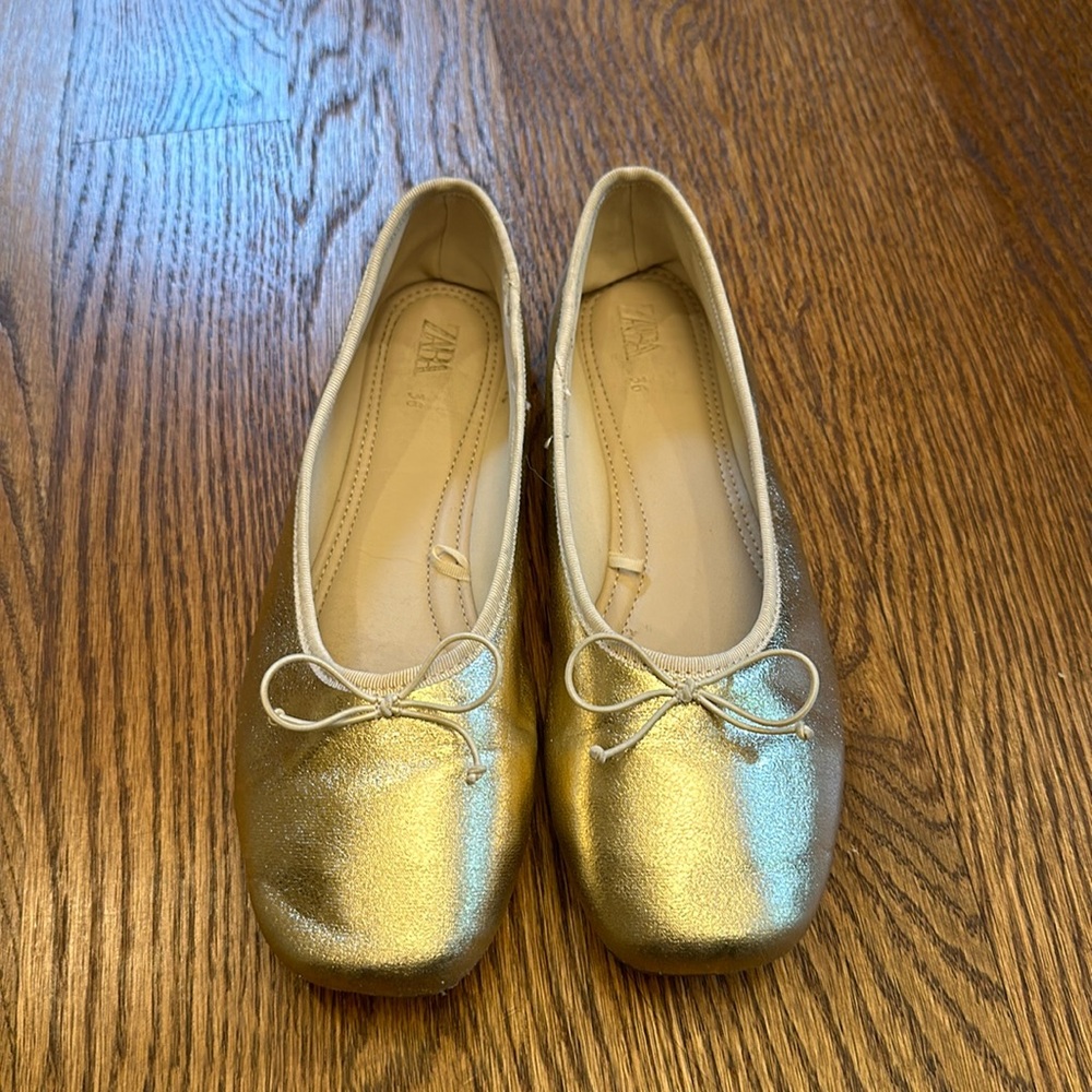 GUC Zara Gold Ballet Flats; Size 36
